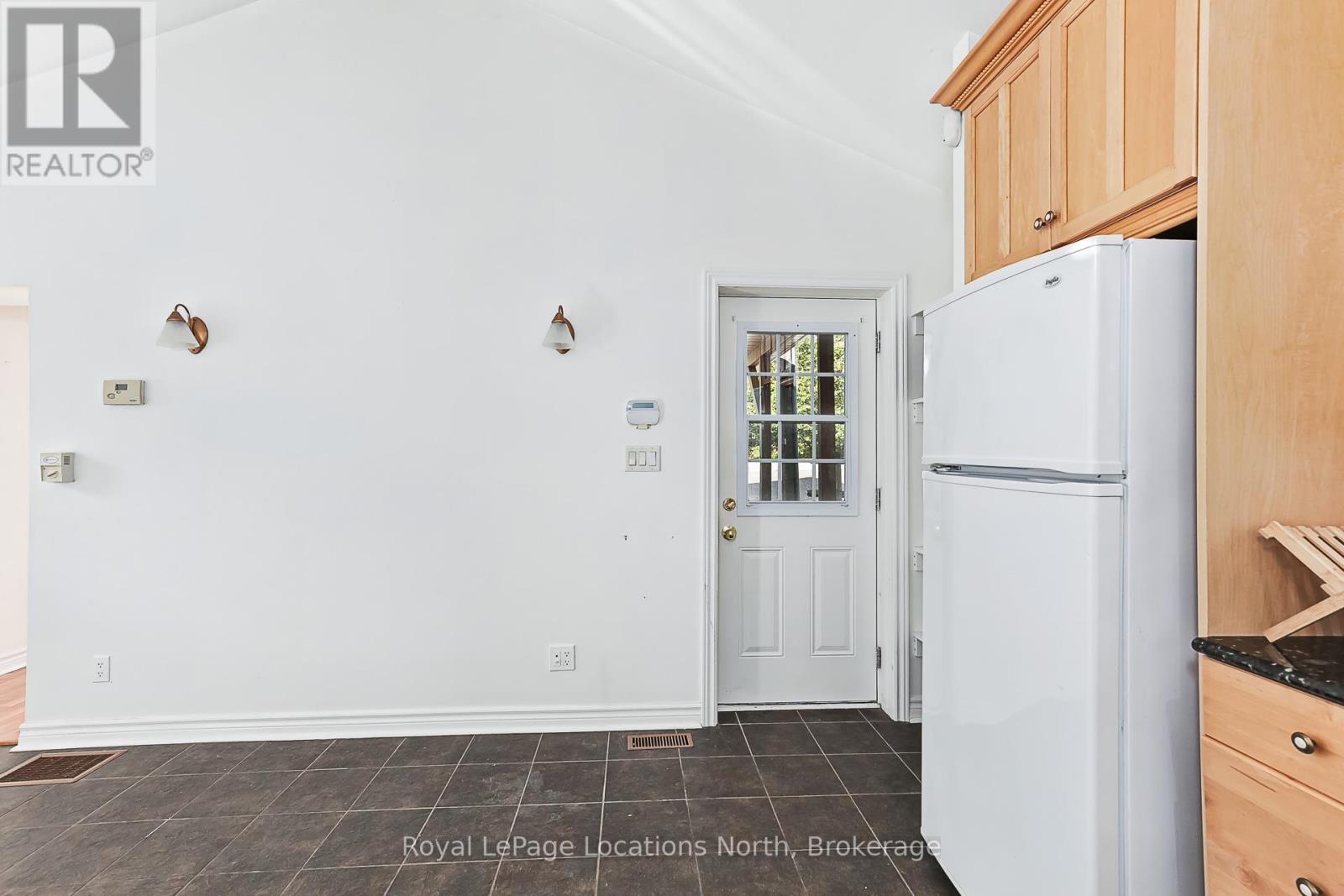 213 Marsh Street, Blue Mountains, Ontario  N0H 1J0 - Photo 7 - X13446688
