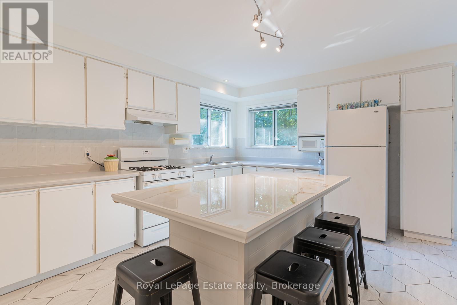 632 Bannister Drive, South Bruce Peninsula, Ontario  N0H 2G0 - Photo 11 - X13446734