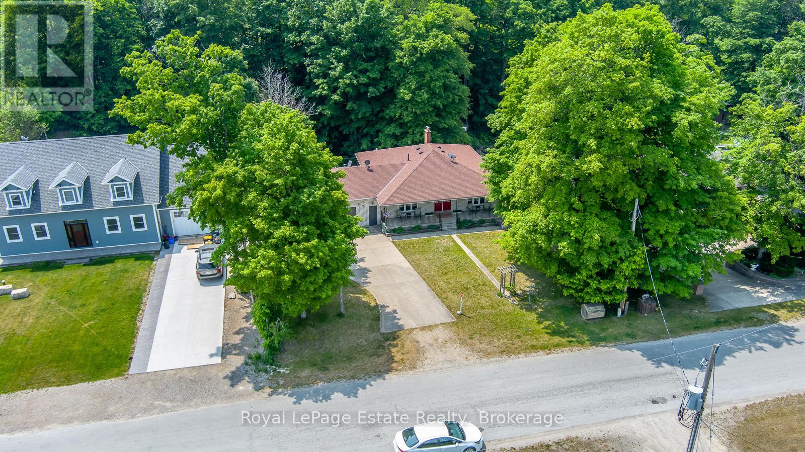 632 Bannister Drive, South Bruce Peninsula, Ontario  N0H 2G0 - Photo 2 - X13446734