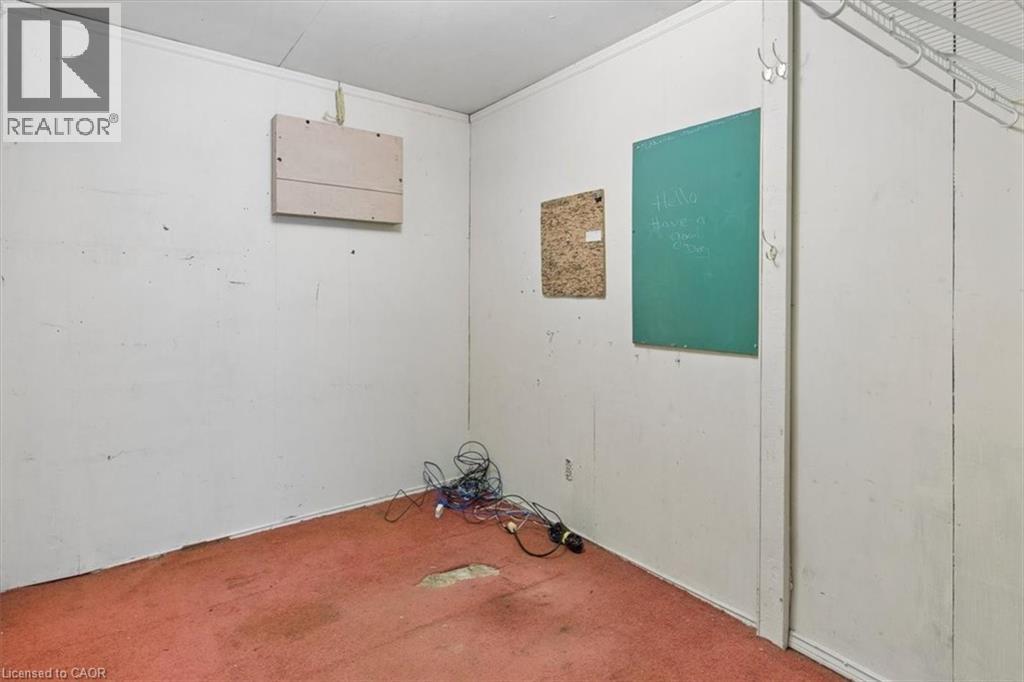 427 Duke Street W, Kitchener, Ontario  N2H 3Y6 - Photo 14 - 40838864