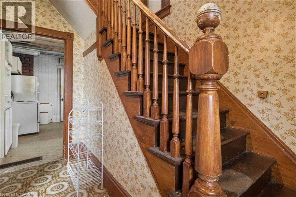 427 Duke Street W, Kitchener, Ontario  N2H 3Y6 - Photo 15 - 40838864