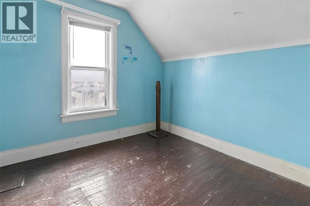 427 Duke Street W, Kitchener, Ontario  N2H 3Y6 - Photo 16 - 40838864