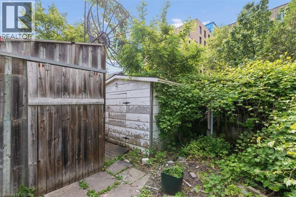 427 Duke Street W, Kitchener, Ontario  N2H 3Y6 - Photo 31 - 40838864