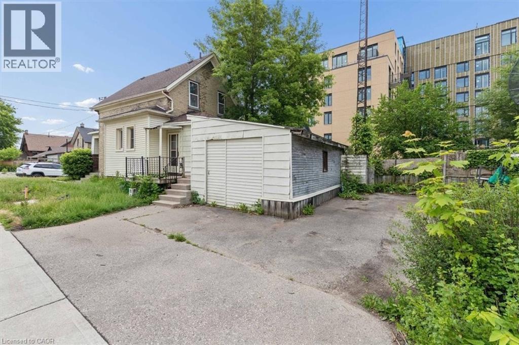 427 Duke Street W, Kitchener, Ontario  N2H 3Y6 - Photo 33 - 40838864