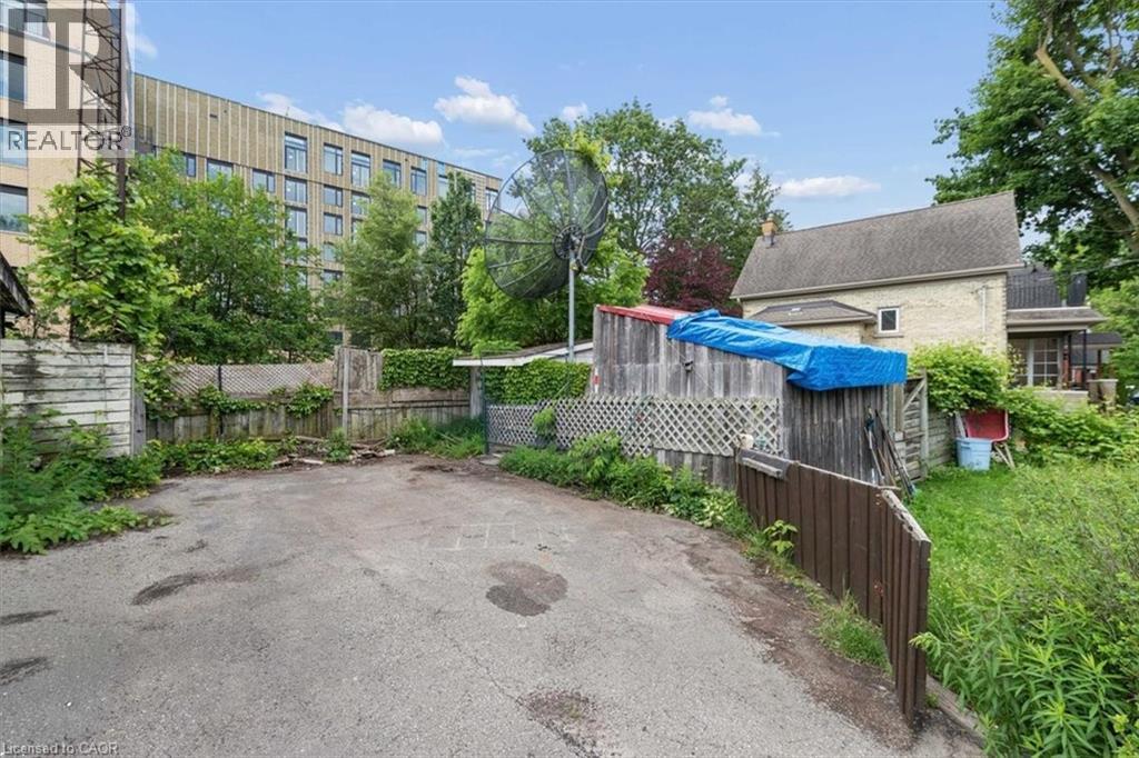 427 Duke Street W, Kitchener, Ontario  N2H 3Y6 - Photo 34 - 40838864