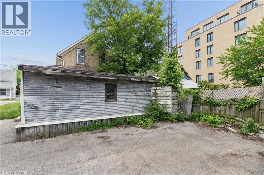 427 Duke Street W, Kitchener, Ontario  N2H 3Y6 - Photo 35 - 40838864