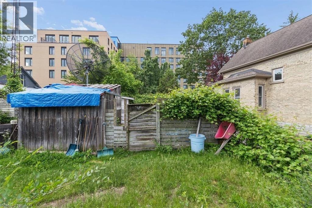 427 Duke Street W, Kitchener, Ontario  N2H 3Y6 - Photo 37 - 40838864