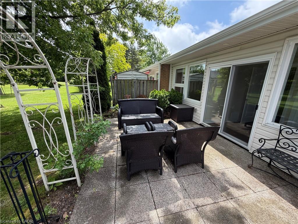 9 Gates Lane, Hamilton, Ontario  L9B 1T8 - Photo 2 - 40838163