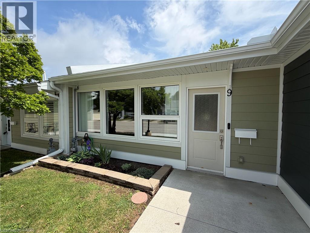 9 Gates Lane, Hamilton, Ontario  L9B 1T8 - Photo 4 - 40838163