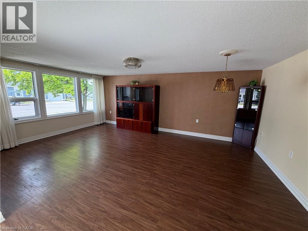 9 Gates Lane, Hamilton, Ontario  L9B 1T8 - Photo 6 - 40838163