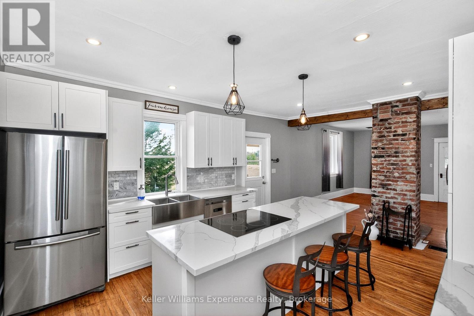 2936 Flos 6 Road W, Springwater, Ontario  L0L 1P0 - Photo 10 - S13446826