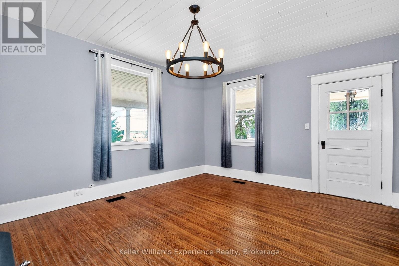 2936 Flos 6 Road W, Springwater, Ontario  L0L 1P0 - Photo 14 - S13446826