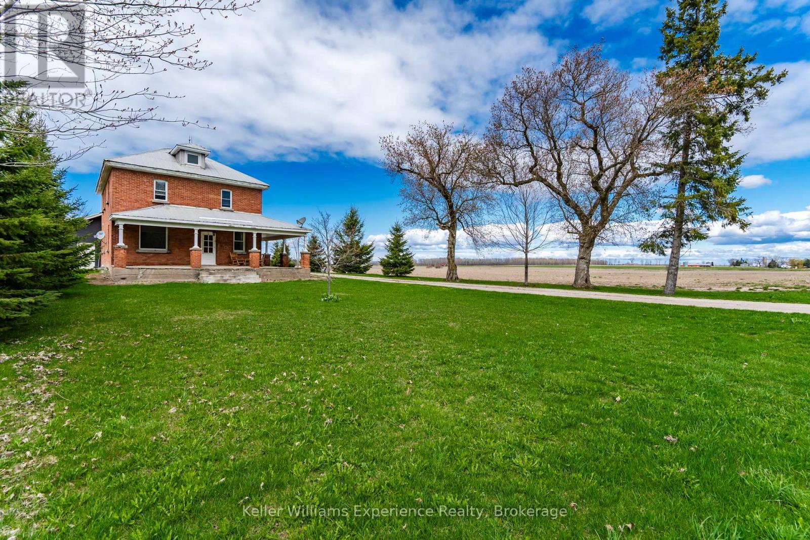 2936 Flos 6 Road W, Springwater, Ontario  L0L 1P0 - Photo 2 - S13446826