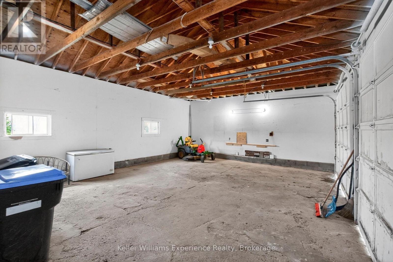 2936 Flos 6 Road W, Springwater, Ontario  L0L 1P0 - Photo 32 - S13446826