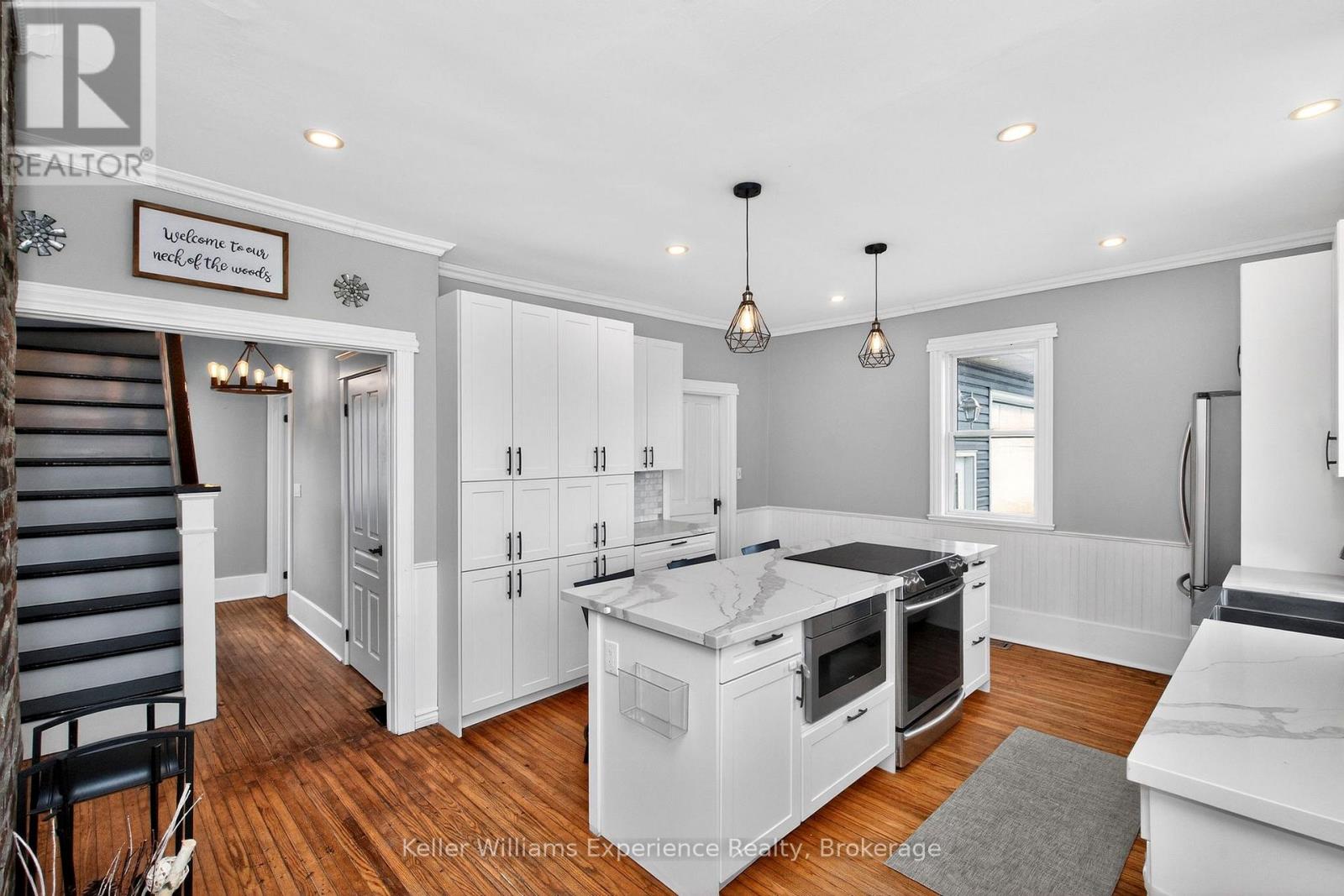 2936 Flos 6 Road W, Springwater, Ontario  L0L 1P0 - Photo 8 - S13446826