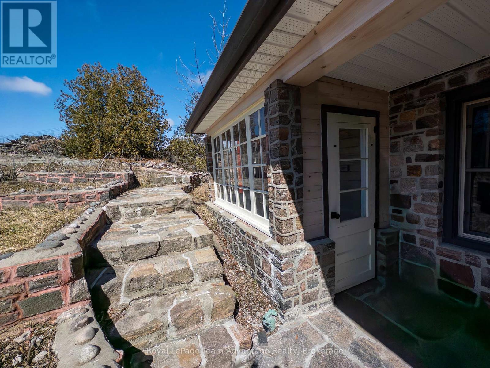 945 Riverside Drive, Parry Sound Remote Area, Ontario  P0G 1A0 - Photo 22 - X13446936
