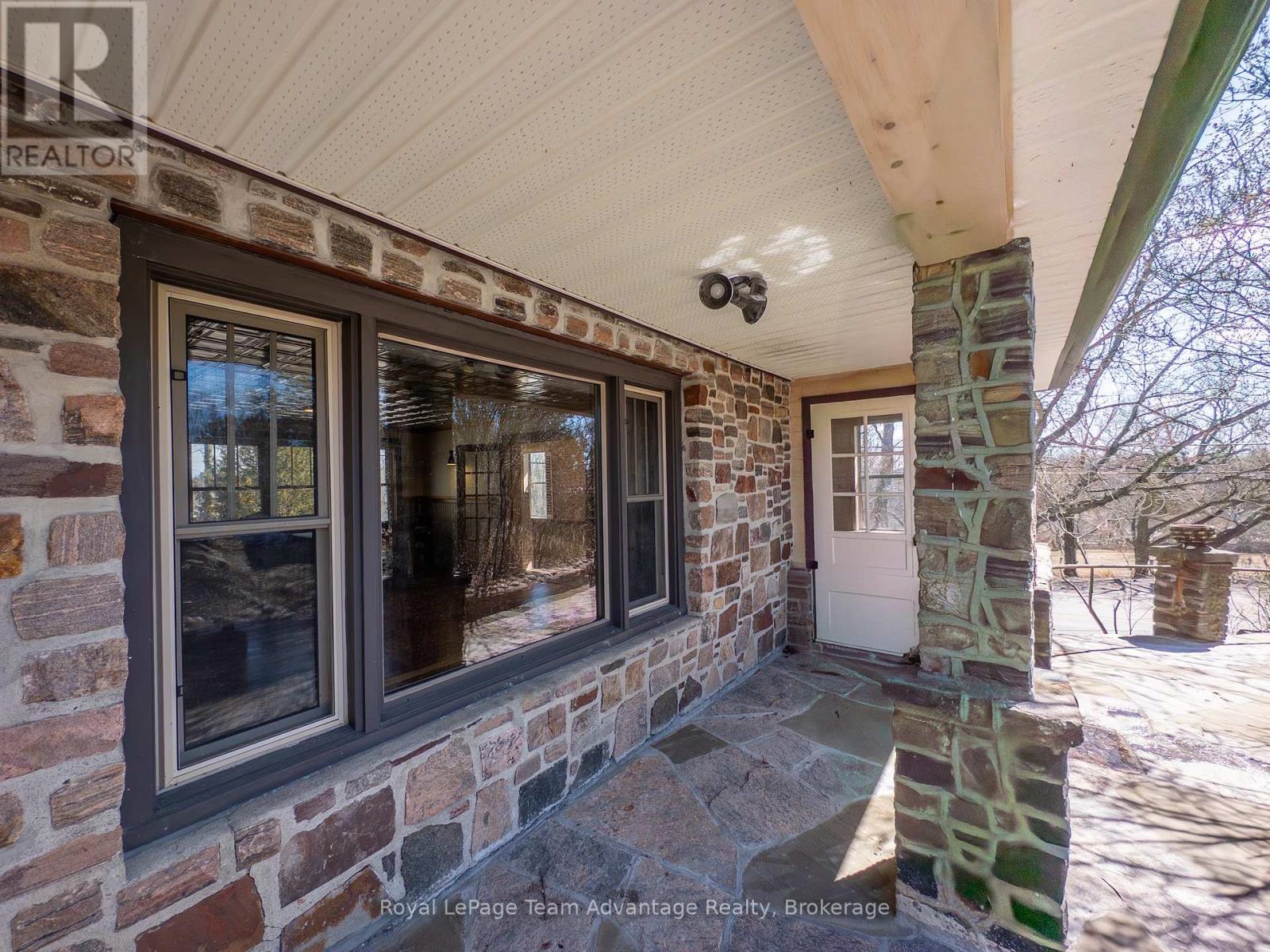 945 Riverside Drive, Parry Sound Remote Area, Ontario  P0G 1A0 - Photo 23 - X13446936