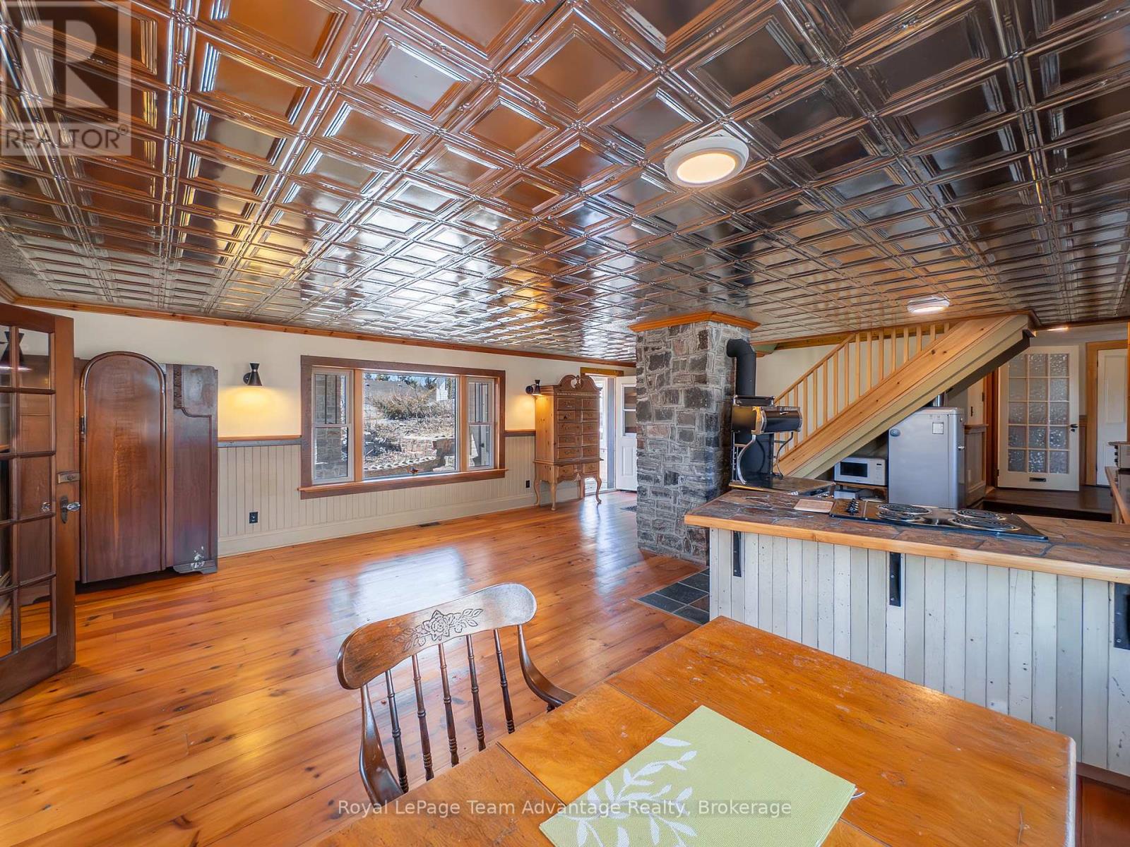 945 Riverside Drive, Parry Sound Remote Area, Ontario  P0G 1A0 - Photo 6 - X13446936