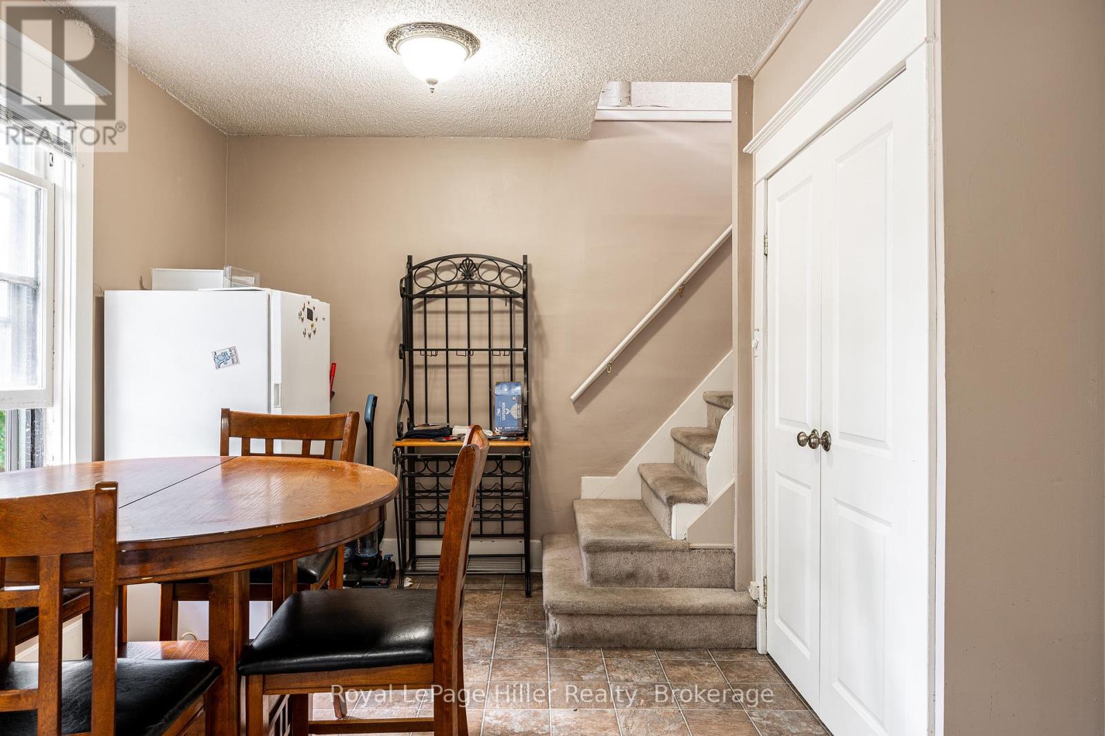 42 Home Street, Stratford, Ontario  N5A 1Z7 - Photo 17 - X13447224