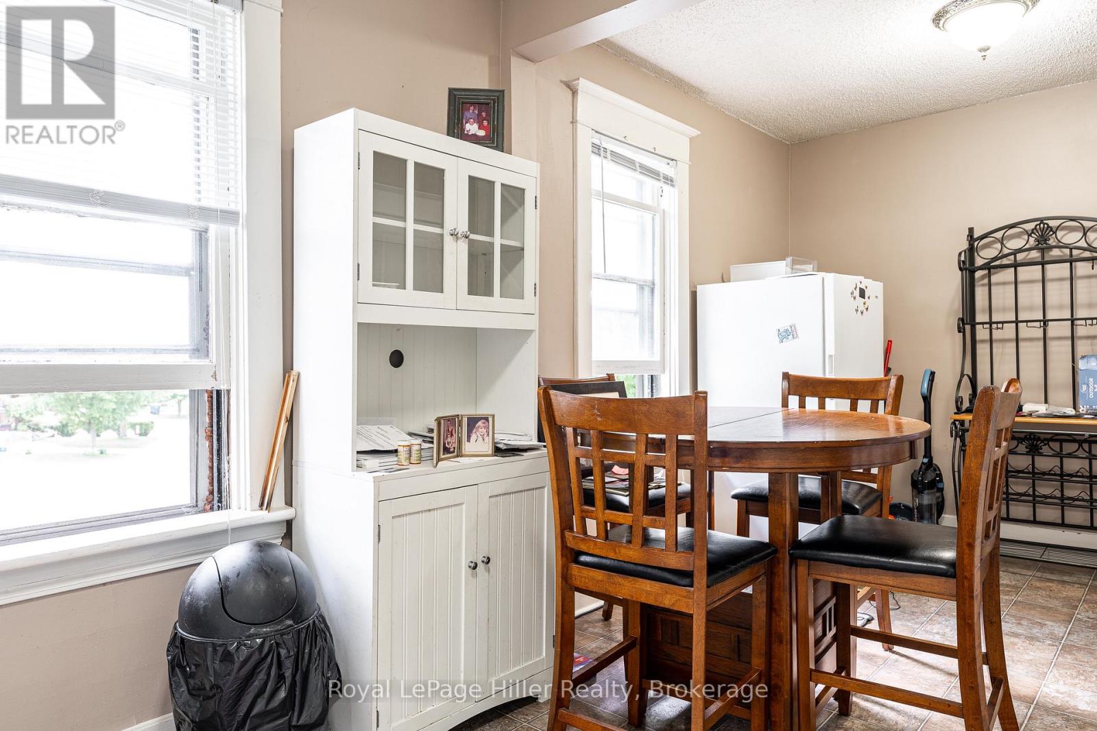 42 Home Street, Stratford, Ontario  N5A 1Z7 - Photo 18 - X13447224