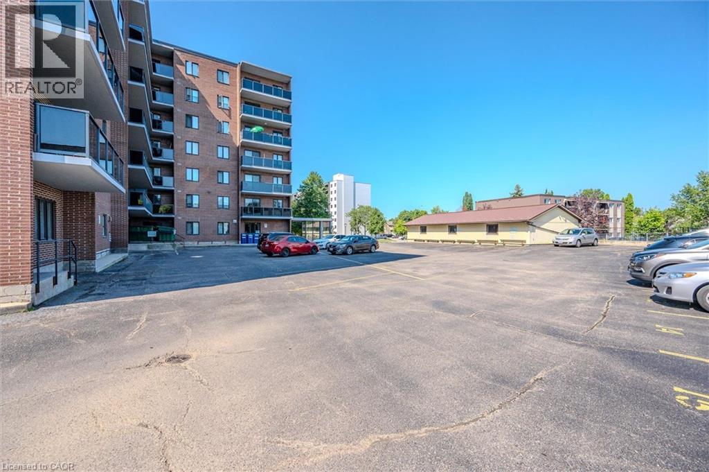 279 Chandler Drive Unit# 405, Kitchener, Ontario  N2E 1X6 - Photo 4 - 40835845