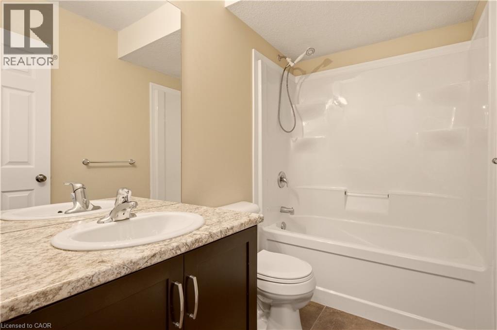 1180 Countrystone Drive Unit# 14, Kitchener, Ontario  N2N 0B9 - Photo 18 - 40839575