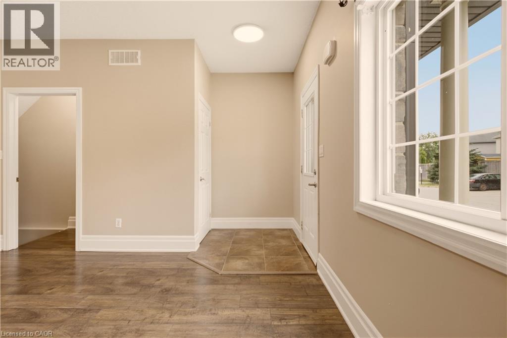 1180 Countrystone Drive Unit# 14, Kitchener, Ontario  N2N 0B9 - Photo 5 - 40839575