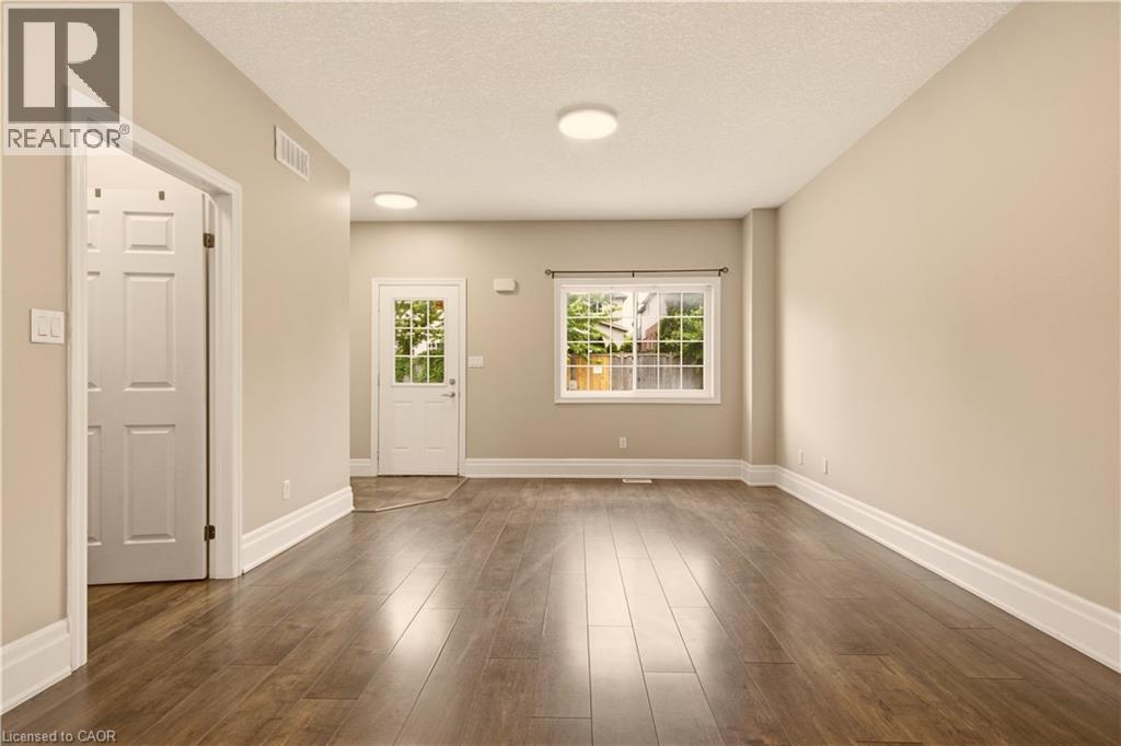 1180 Countrystone Drive Unit# 14, Kitchener, Ontario  N2N 0B9 - Photo 7 - 40839575