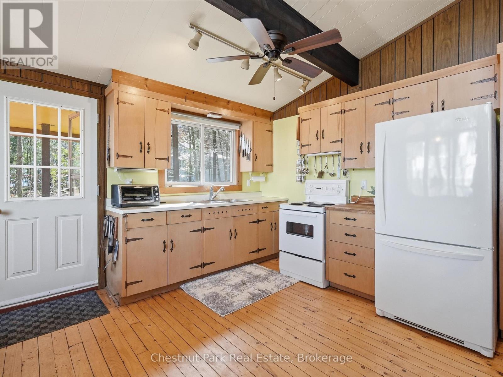 1087 Glenmount Road, Lake Of Bays, Ontario  P0B 1A0 - Photo 10 - X13447650