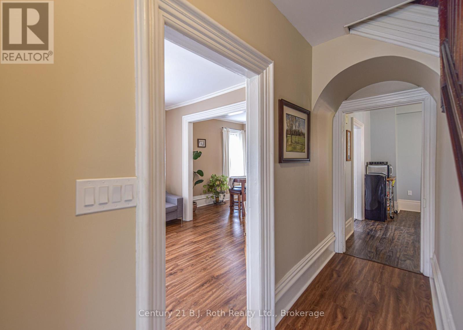 33 Sussex Street S, Kawartha Lakes, Ontario  K9V 3E7 - Photo 11 - X13447950