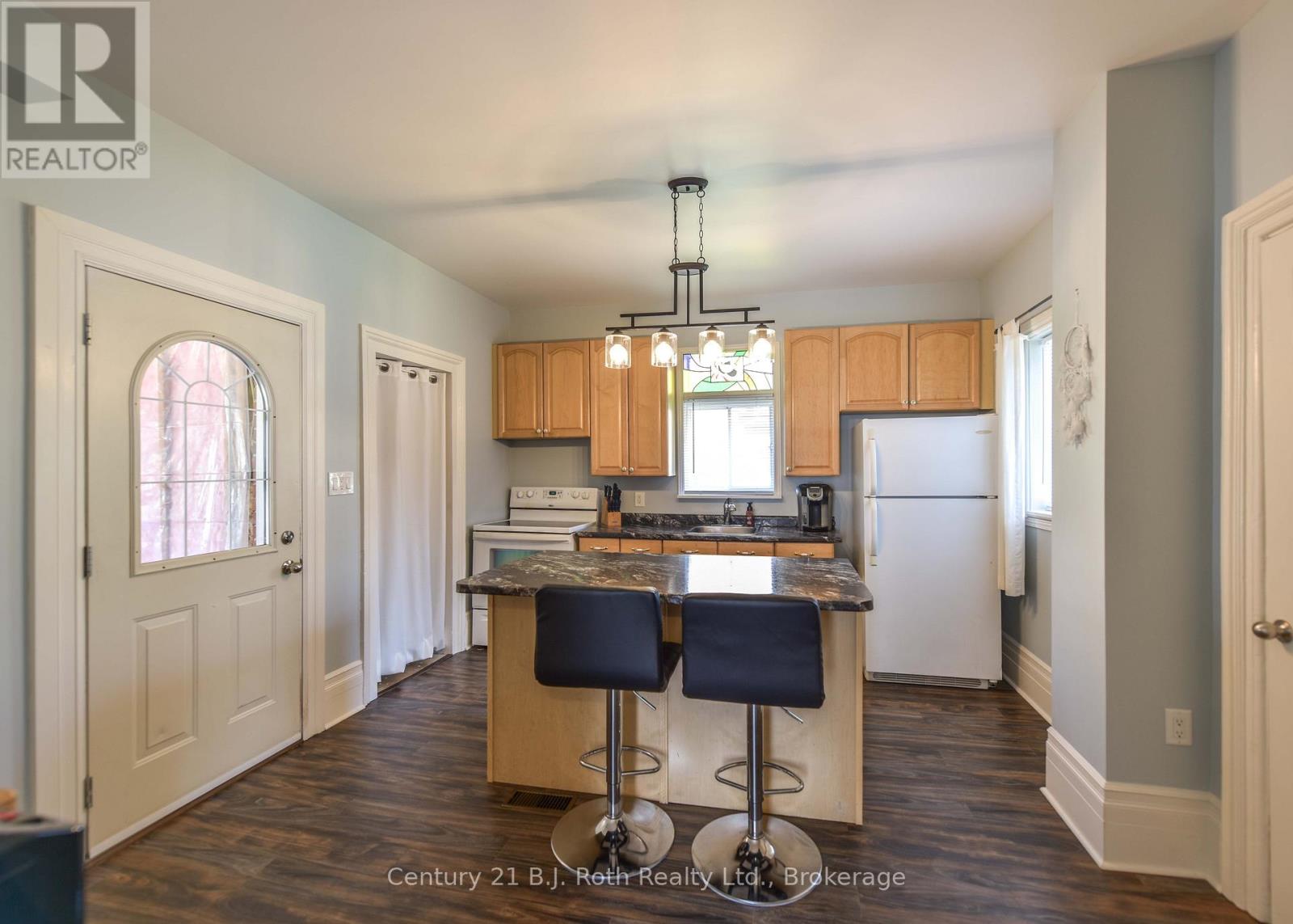 33 Sussex Street S, Kawartha Lakes, Ontario  K9V 3E7 - Photo 21 - X13447950