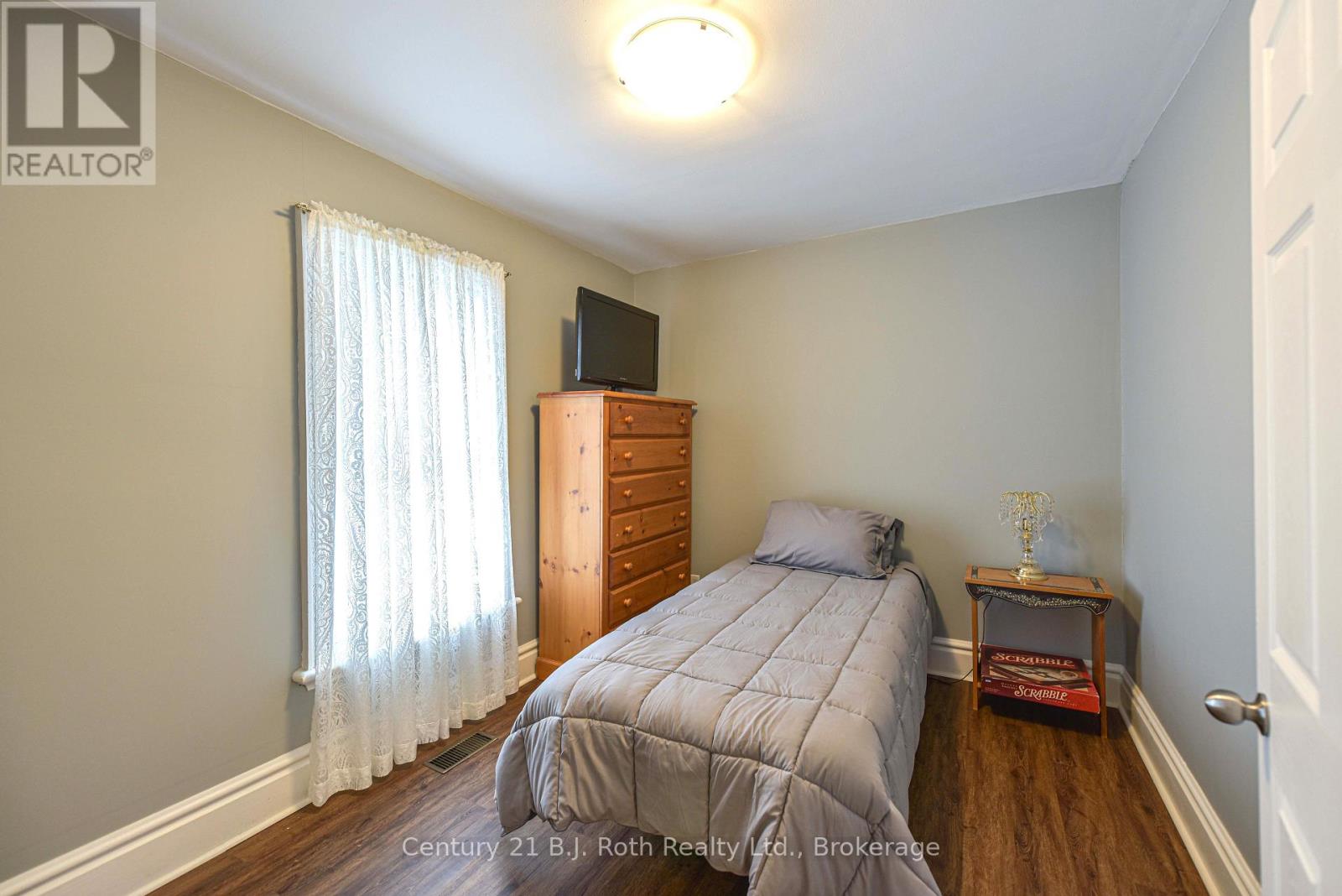 33 Sussex Street S, Kawartha Lakes, Ontario  K9V 3E7 - Photo 35 - X13447950