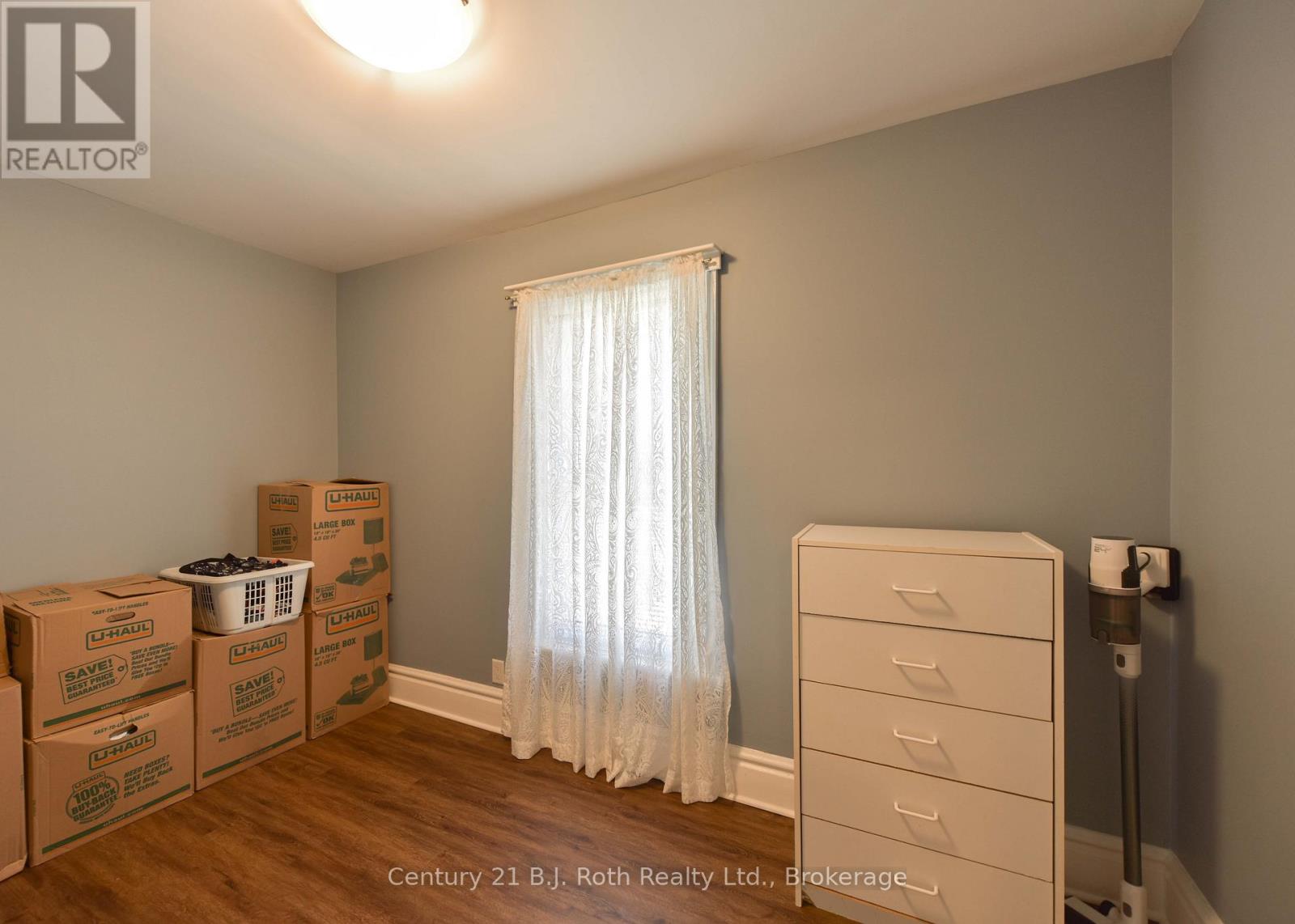 33 Sussex Street S, Kawartha Lakes, Ontario  K9V 3E7 - Photo 42 - X13447950