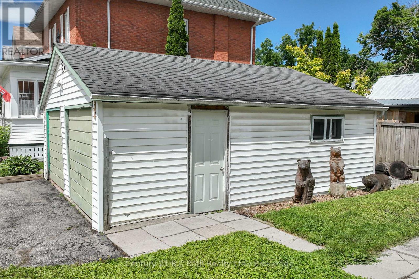 33 Sussex Street S, Kawartha Lakes, Ontario  K9V 3E7 - Photo 44 - X13447950