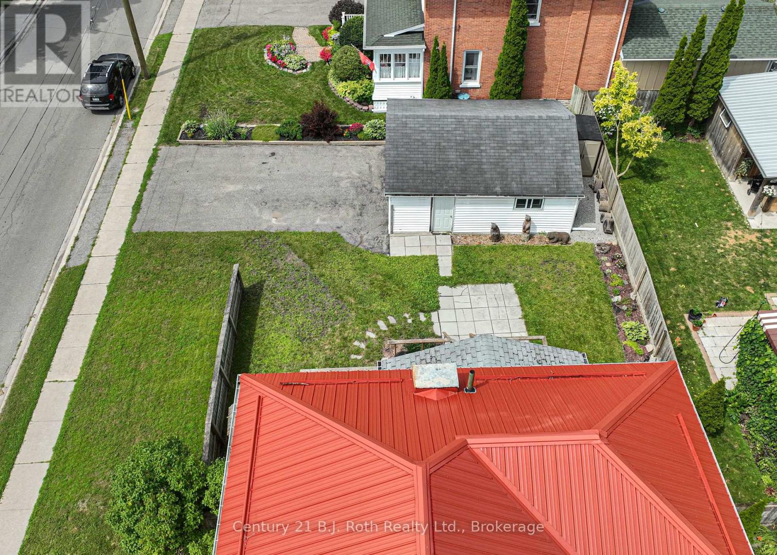 33 Sussex Street S, Kawartha Lakes, Ontario  K9V 3E7 - Photo 6 - X13447950