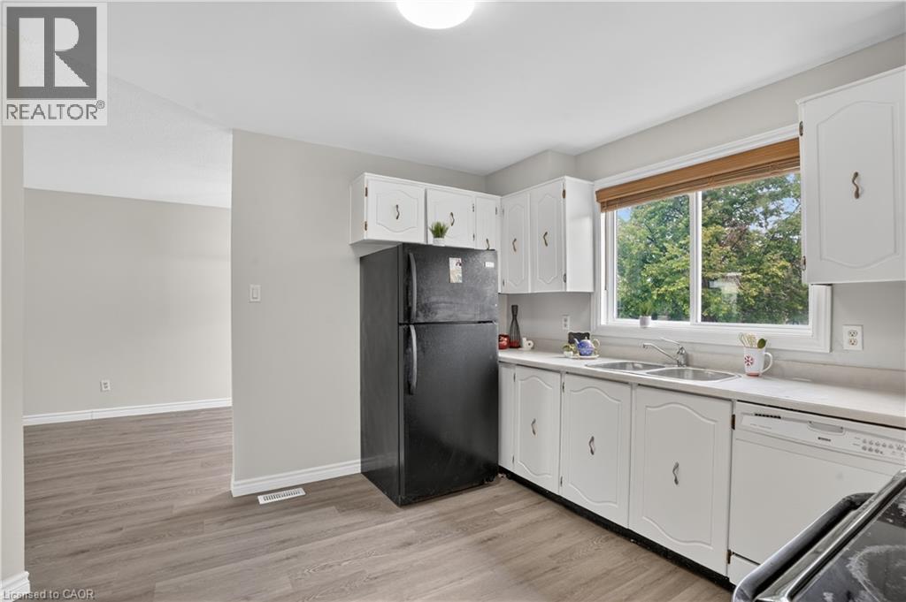 60 Elmsdale Drive Unit# 66, Kitchener, Ontario  N2E 2G4 - Photo 13 - 40839532