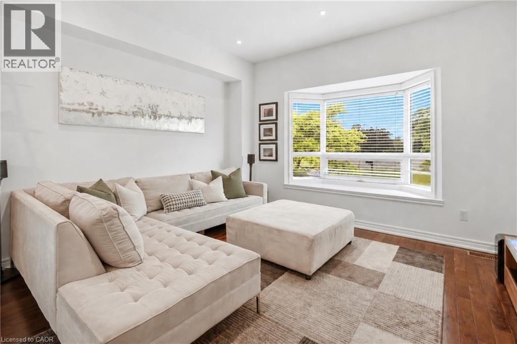 5035 Bidwell Common, Burlington, Ontario  L7L 0A4 - Photo 4 - 40839757