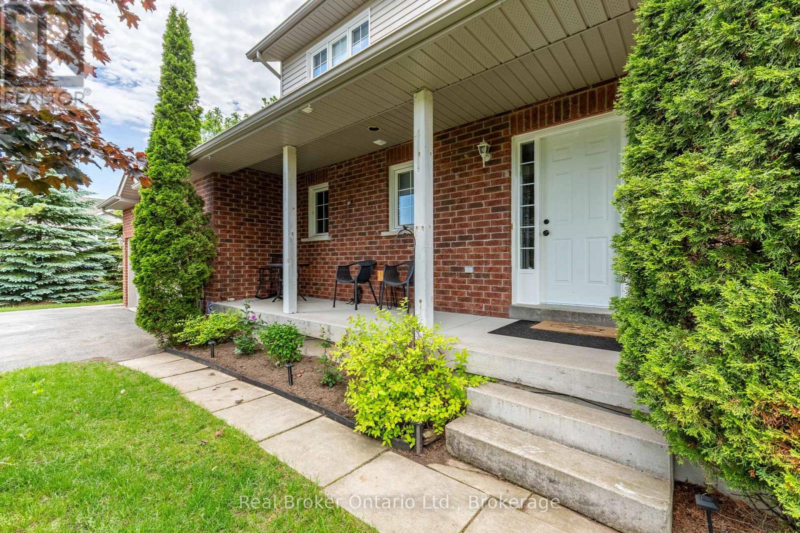 9 Boyd Crescent, Oro-Medonte, Ontario  L0K 1N0 - Photo 4 - S13448396