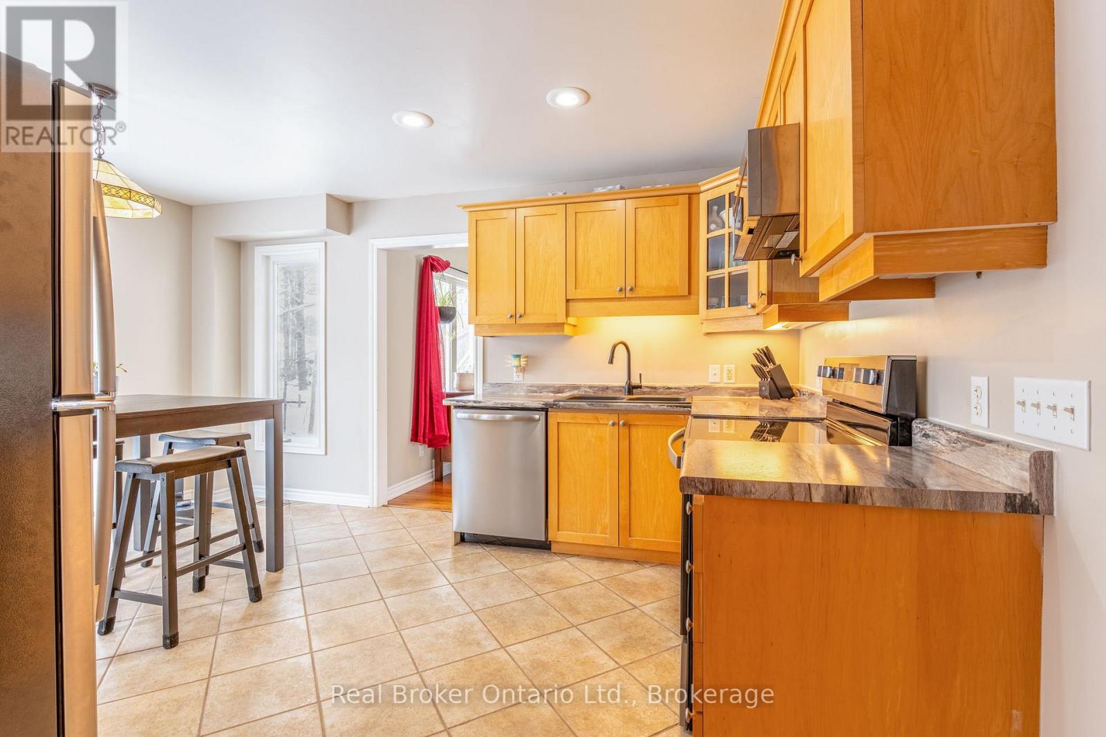 9 Boyd Crescent, Oro-Medonte, Ontario  L0K 1N0 - Photo 7 - S13448396