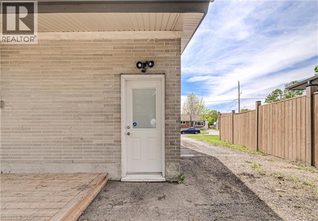 152 Clark Avenue, Kitchener, Ontario  N2C 1Y5 - Photo 32 - 40839709