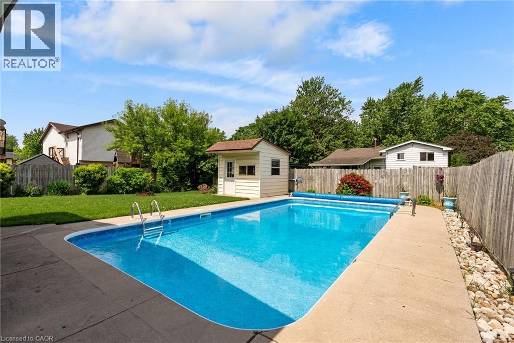 218 Arris Crescent, Mitchell, Ontario  N0K 1N0 - Photo 6 - 40840031