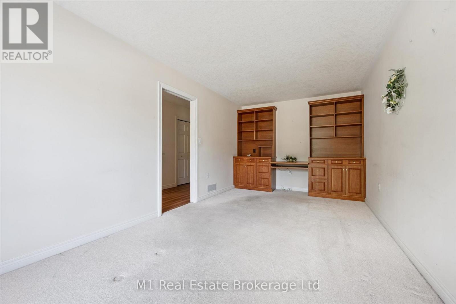 55 Honeysuckle Drive, Guelph, Ontario  N1G 4X7 - Photo 11 - X13449232