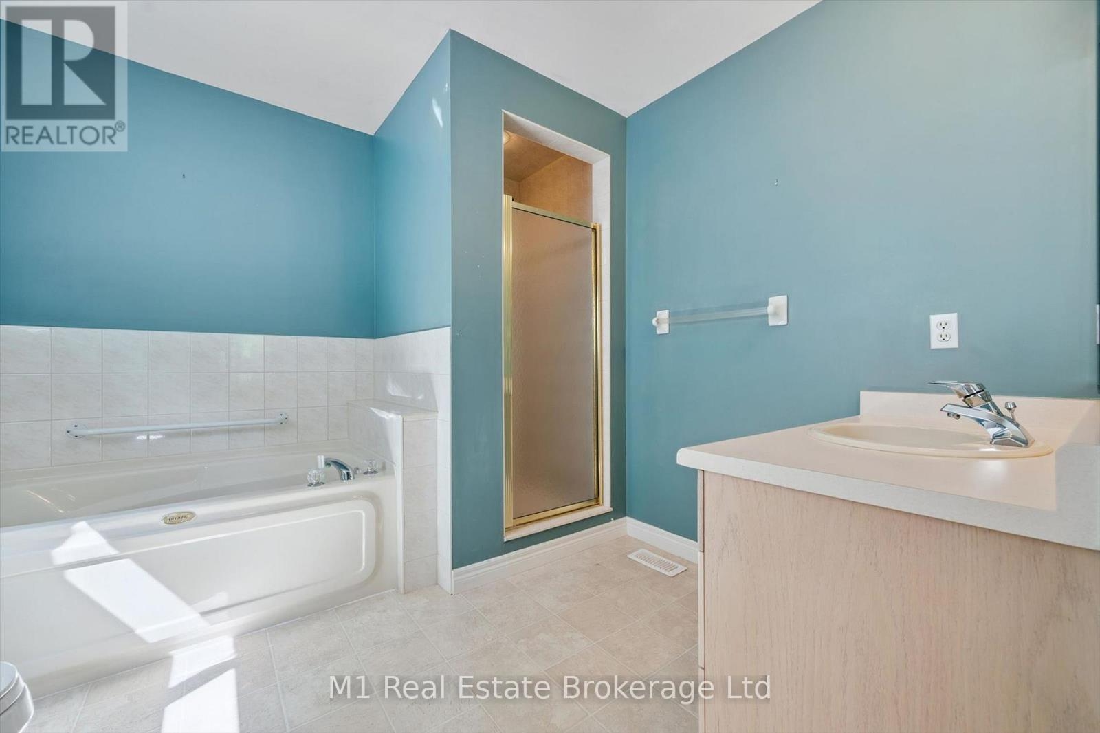 55 Honeysuckle Drive, Guelph, Ontario  N1G 4X7 - Photo 16 - X13449232