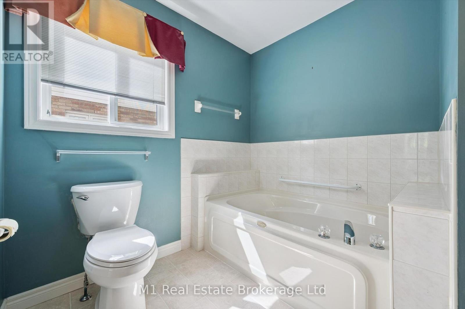 55 Honeysuckle Drive, Guelph, Ontario  N1G 4X7 - Photo 18 - X13449232
