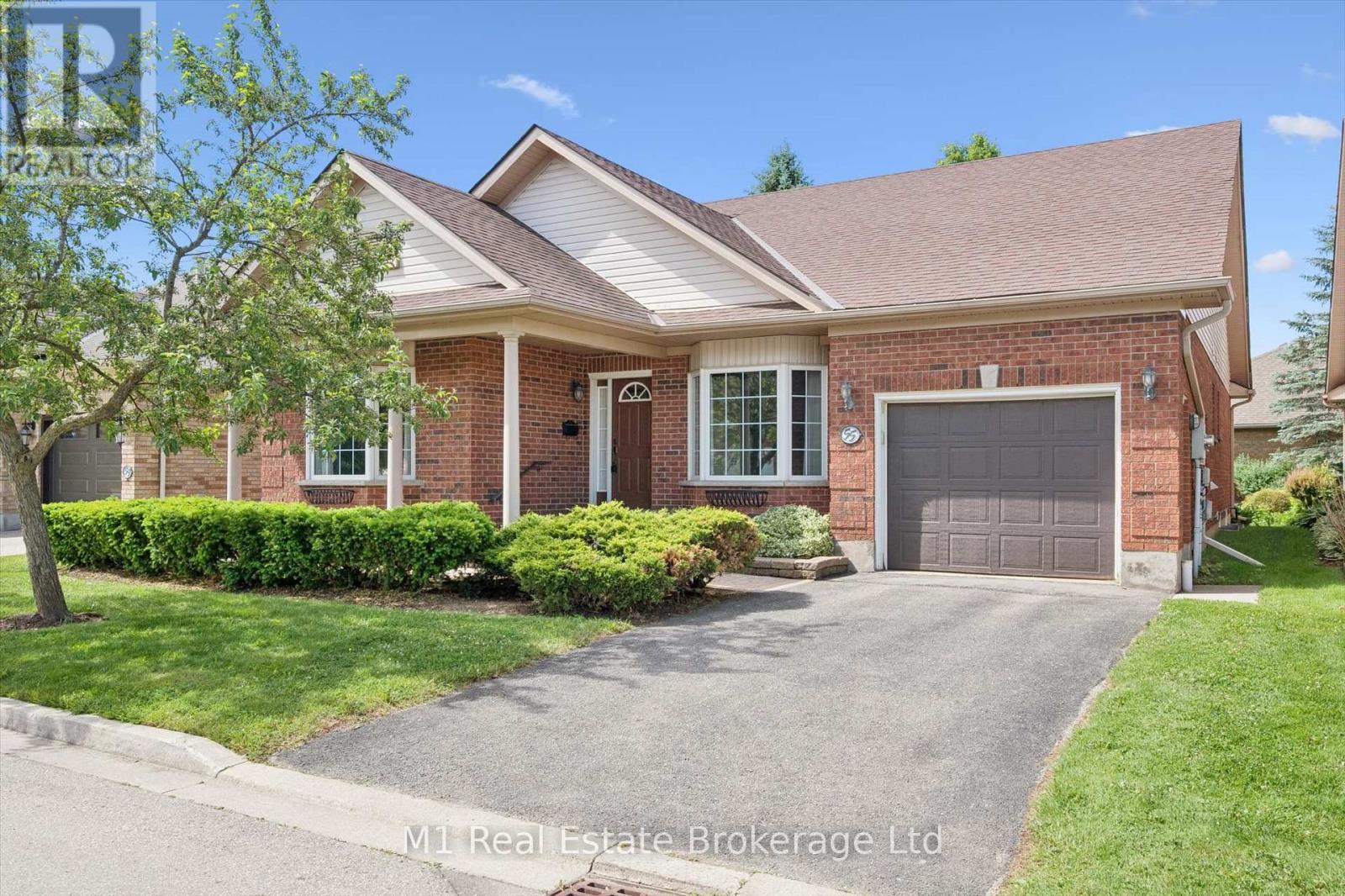 55 Honeysuckle Drive, Guelph, Ontario  N1G 4X7 - Photo 2 - X13449232