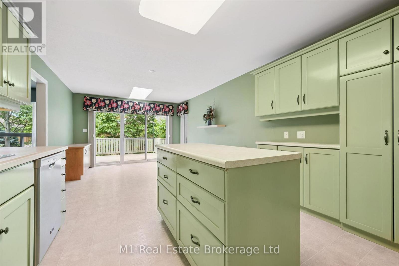55 Honeysuckle Drive, Guelph, Ontario  N1G 4X7 - Photo 31 - X13449232