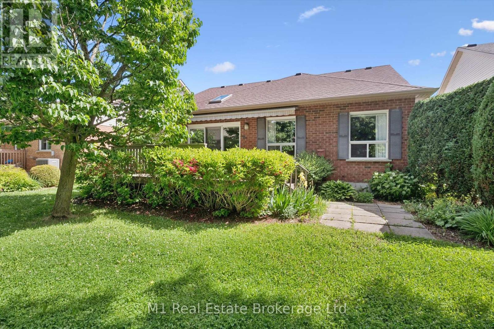 55 Honeysuckle Drive, Guelph, Ontario  N1G 4X7 - Photo 38 - X13449232