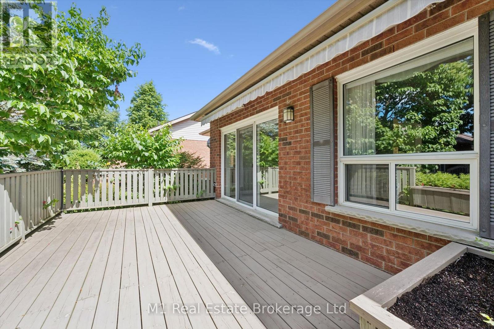 55 Honeysuckle Drive, Guelph, Ontario  N1G 4X7 - Photo 39 - X13449232