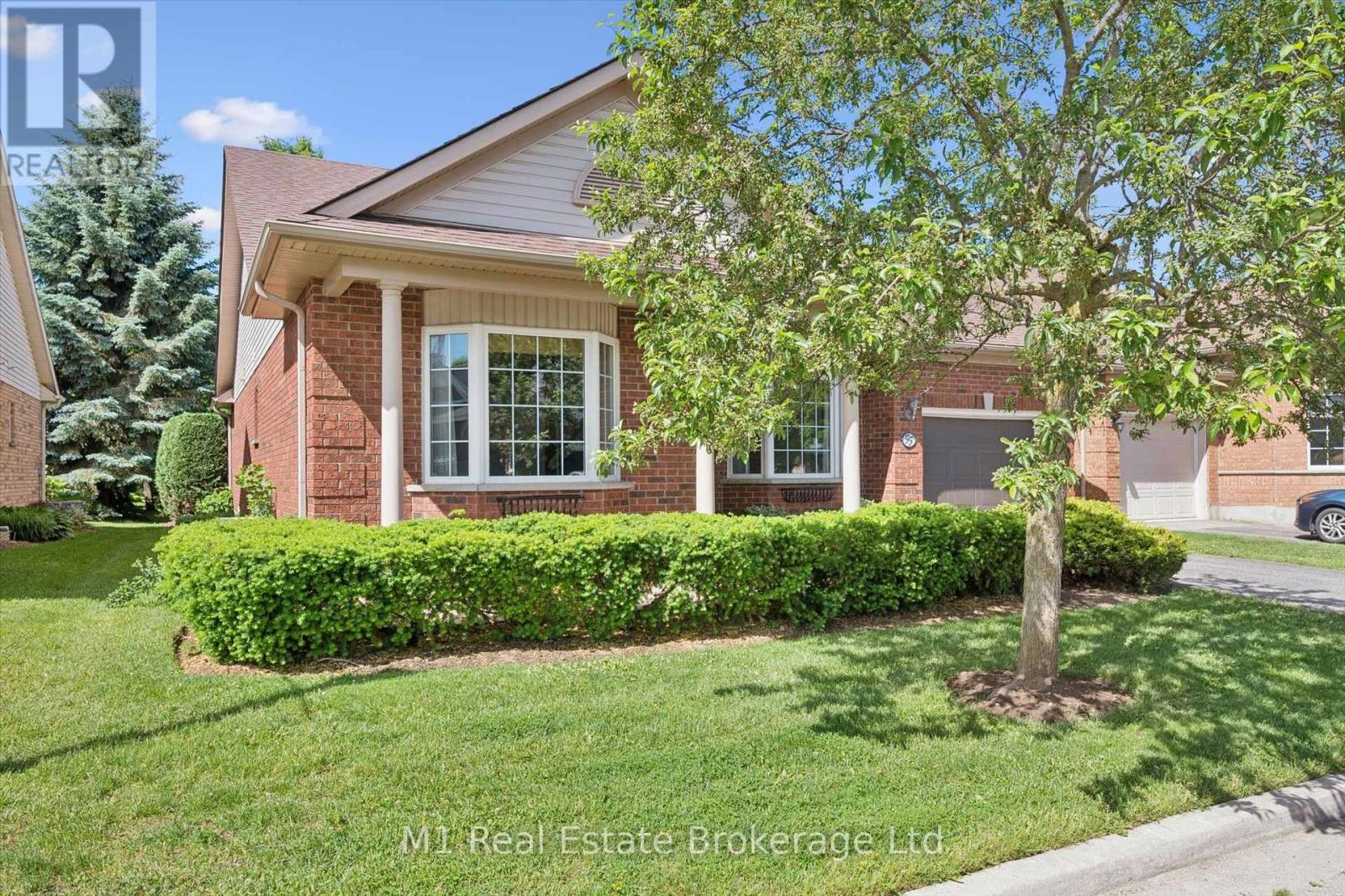 55 Honeysuckle Drive, Guelph, Ontario  N1G 4X7 - Photo 4 - X13449232