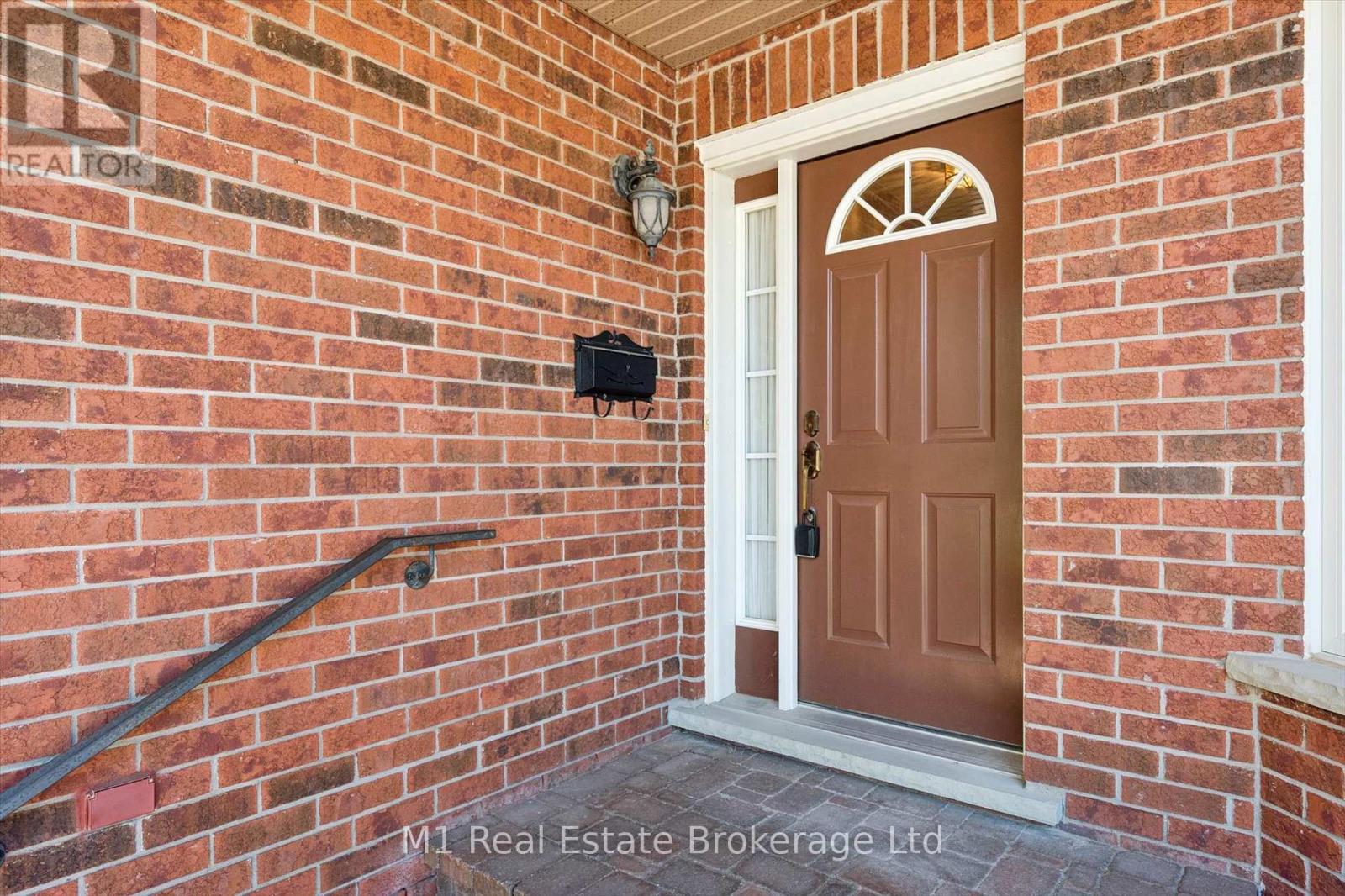 55 Honeysuckle Drive, Guelph, Ontario  N1G 4X7 - Photo 6 - X13449232